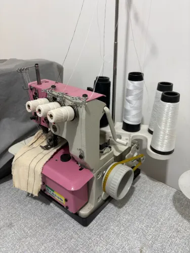 Máquina de costura