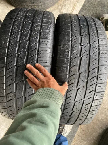 PAR DE PNEUS 235/55/18 CONTINENTAL SEMI NOVOS