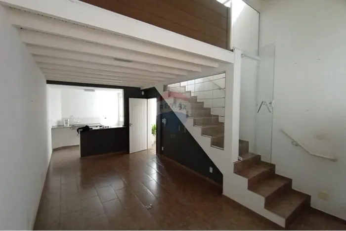 Sala Comercial com mezanino. Lago do Tabõa, Bragança Paulista