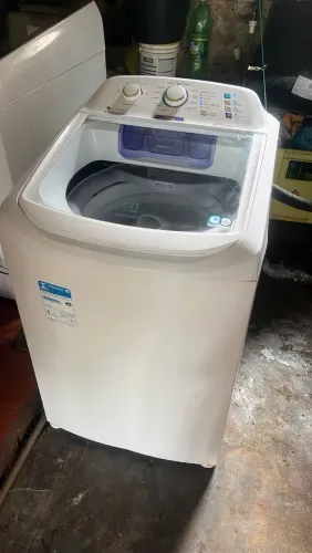 Máquina de lavar semi nova