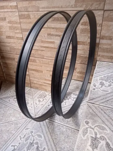 Aro bumbo 20 polegadas ferro.sem defeitos.entrego estação Osasco ou retirada.
