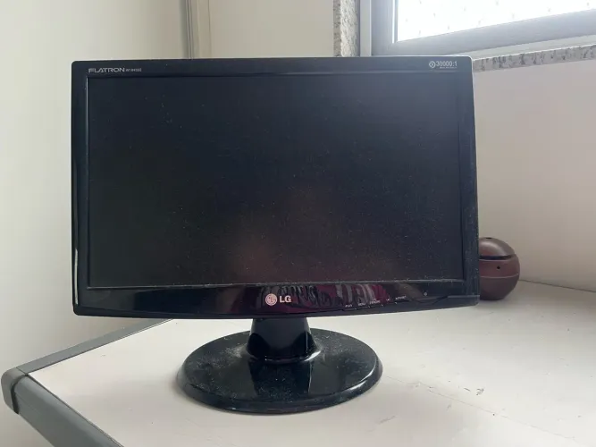 Monitor LG Flatron 