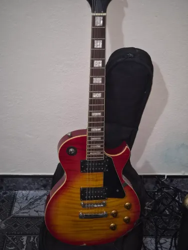 Kit Guitarra completo amplificador pedaleira e capa (aceito trocas)