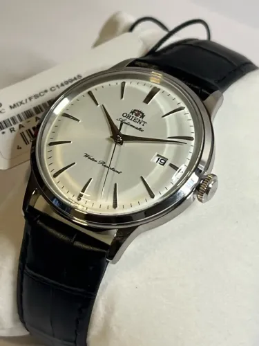 Relógio Orient Bambino 38mm Automático Mostrador Champagne / Off-White (Novo/Lacrado)