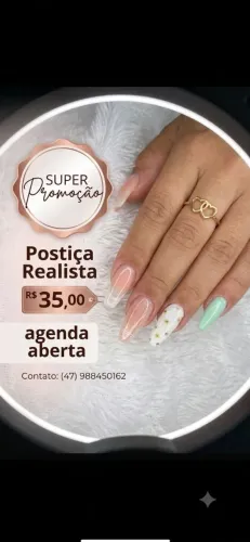 Unha postiça realista