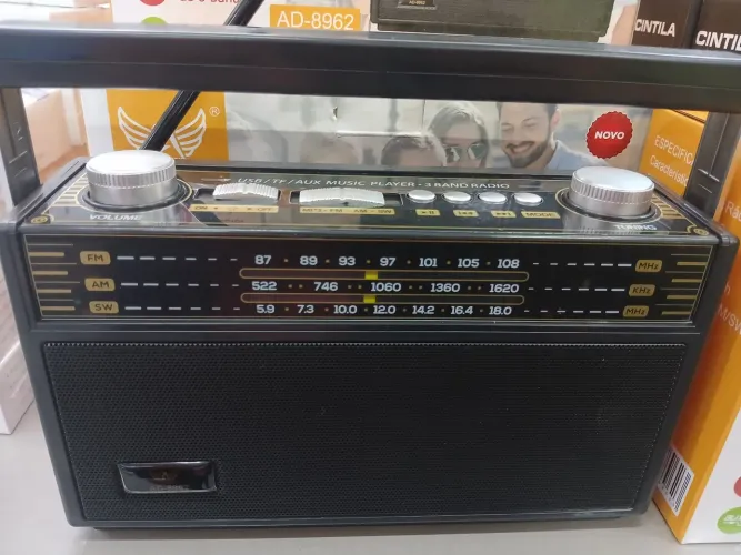 Rádio Bluetooth AM/FM bateria recarregável 