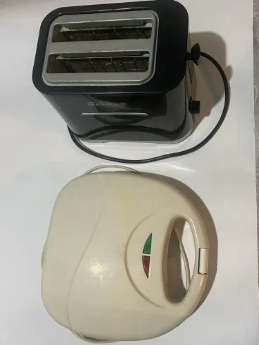 Sanduicheiras - 2 por 60,00