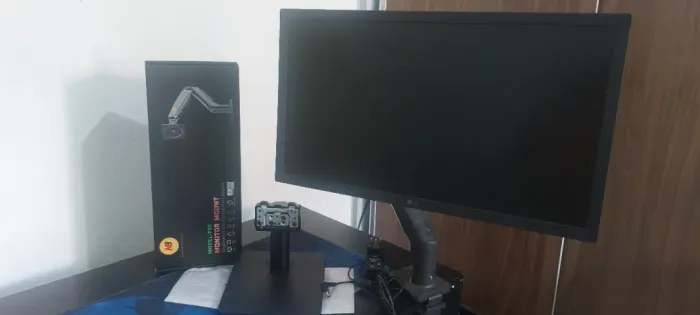 Monitor Gamer LG 21,5'' VA Full HD 1920x1080 75Hz 5ms (GtG) HDMI AMD FreeSync 22MP410-B