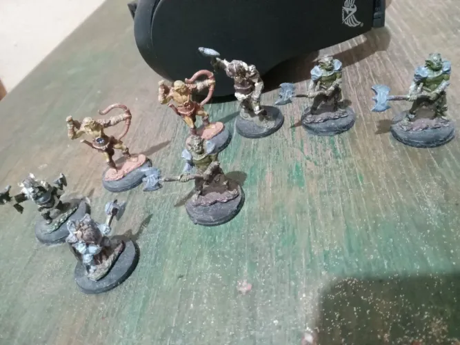 Miniaturas de rpg de metal