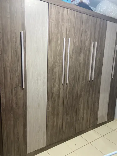 Guarda Roupa 8 portas