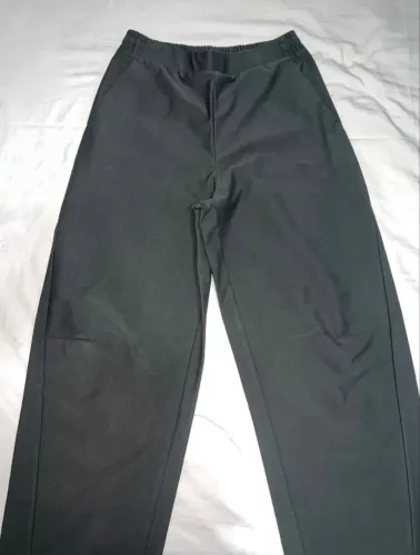 Calça Uniqlo verde PP