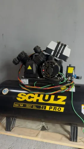 Compressor de Ar 110L