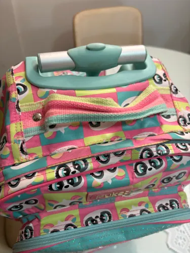 Mochila escolar menina