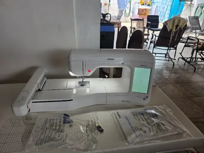 MAQUINA DE BORDADO BROTHER