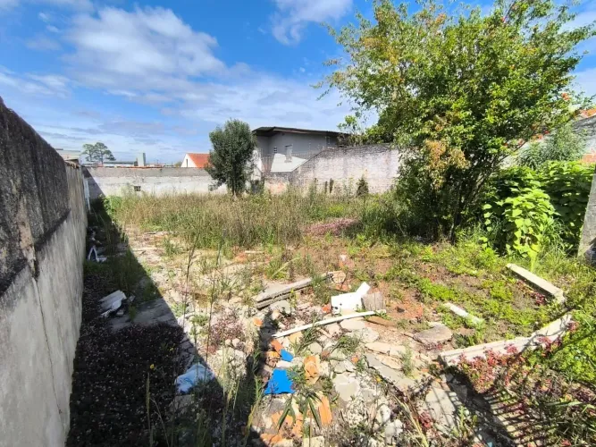 Amplo Terreno próximo ao Parque São Lourenço na Barreirinha. [5753.001]