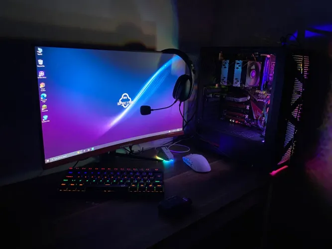 Pc gamer completo amd Fx 8350 16gb de ram ddr3 Ssd 480 placa de vídeo simples