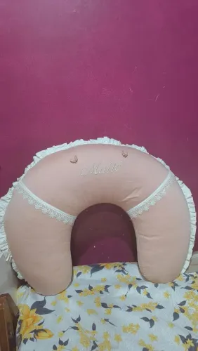 Vendo uma almofada amamentação personalizada tamanho g
