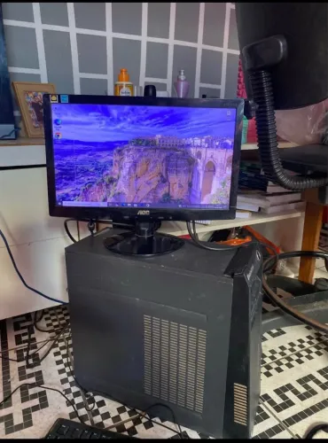 Computador Lenovo completo i3 + Monitor AOC + Teclado e Mouse Logitech