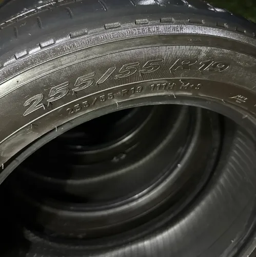 Pneus 255/55/R19 usado