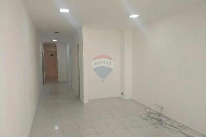 Sala Pronta no Caminho das Árvores! escritório ou área de saúde CENTRO EMPRESARIAL IGUATEM