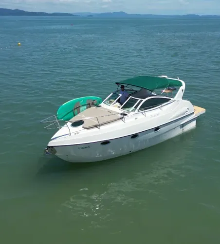 Thorus 30 c/ 2 x Mercruiser 1.7 - 120 Hp cada 