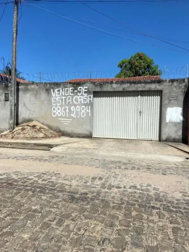 CASA À VENDA