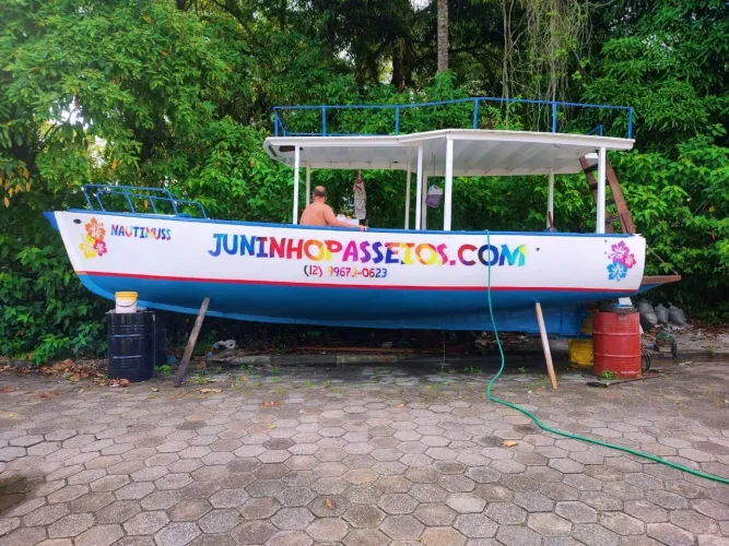 BARCO DE TRABALHO - PROA ABERTA 26 PÉS - 12 PESSOAS - DIESEL - CASCO DEE FIBRA