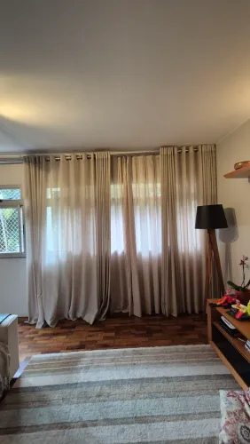 Cortina em linho sintético