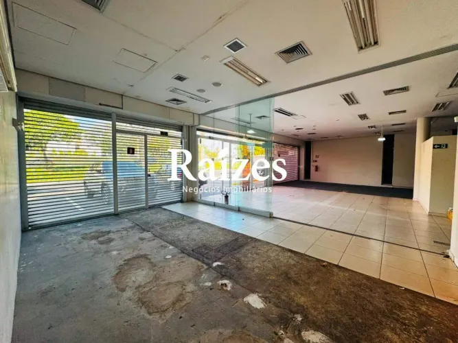 Imóvel Comercial com 310m² à Venda ou Locação na Av. João Naves de Ávila em Uberlândia