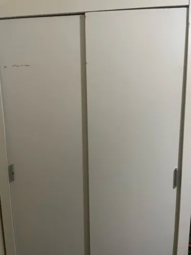 Roupeiro de 2 portas