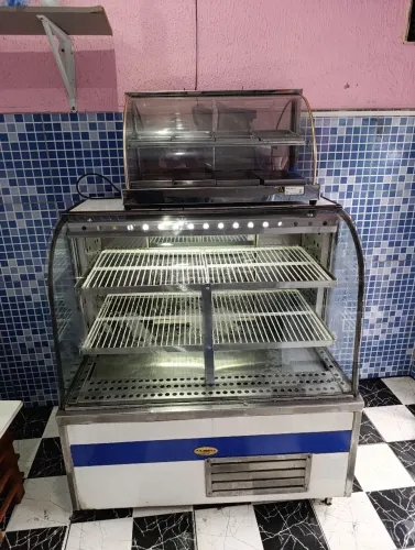 Vendo loja de confeitaria e salgadeira completa