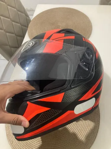 Vendo Capacete da marca edf