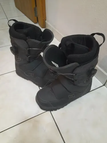 BOTA 39 DC SNOWBOARD