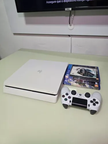 PlayStation 4 slim glacier White