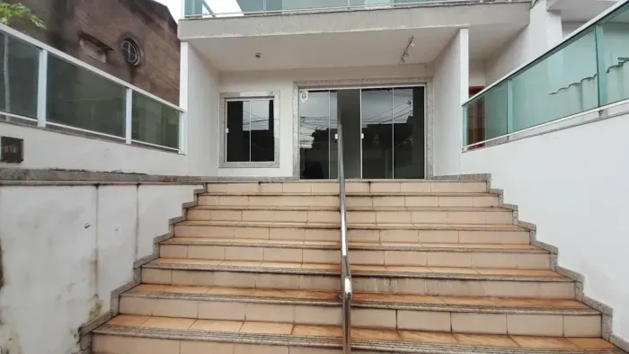 Casa com 2 dormitórios para alugar, 193 m² por R$ 2.500,00/mês - Vila Santa Cecília - Volt