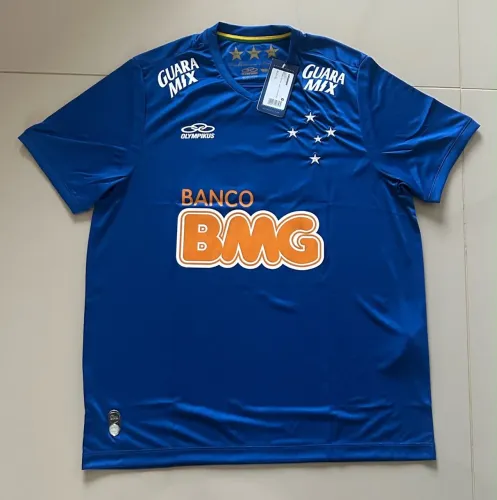 Camisa Cruzeiro 2014 na etiqueta