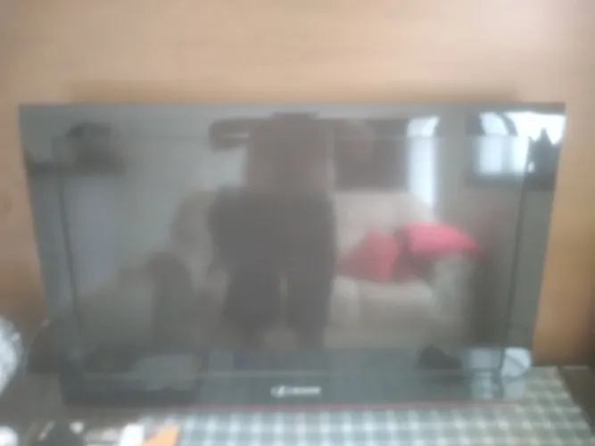 Vendo tv 32 polegadas + brinde por 350