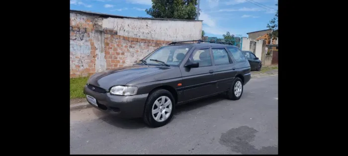 Ford Escort GL 1.6 MPI 2001