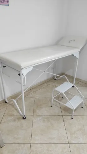 Maca e excelente estado reforçada acompanha carrinho auxilar.
