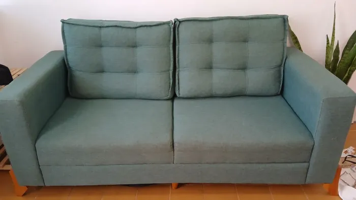 Sofá de 180cm em linho