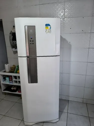 Geladeira duplex Electrolux Frost Free 459L.