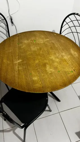 Mesa de vidro com 4 Cadeiras