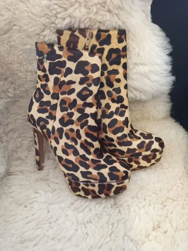 Animal Print Santa Lolla