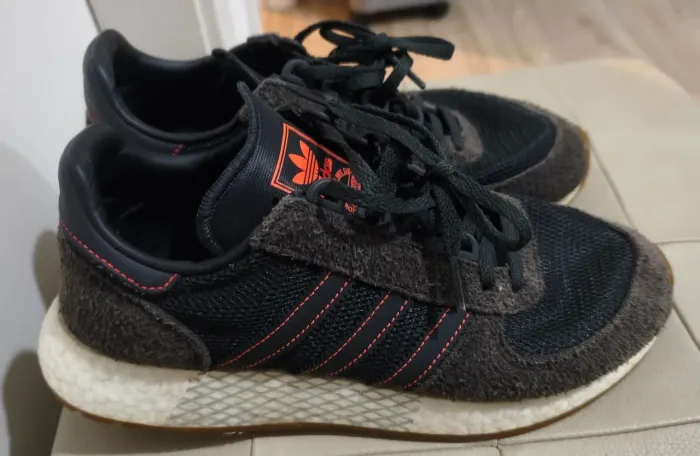 Tênis Adidas ZX 500 boost