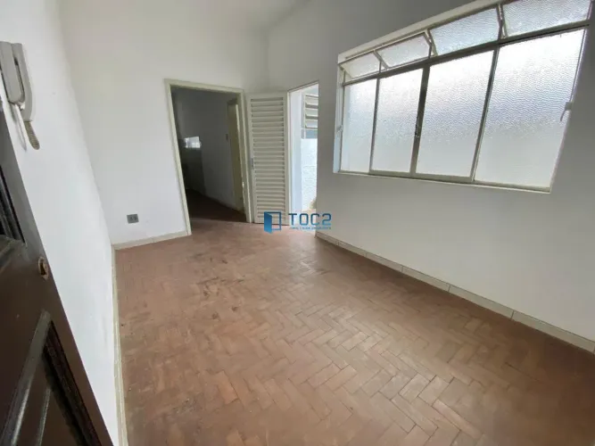 Sala térreo com possibilidade para loja para alugar no Centro - Juiz de Fora|80m² REF: 227