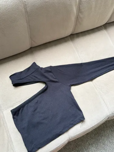 Blusa gola alta com manga