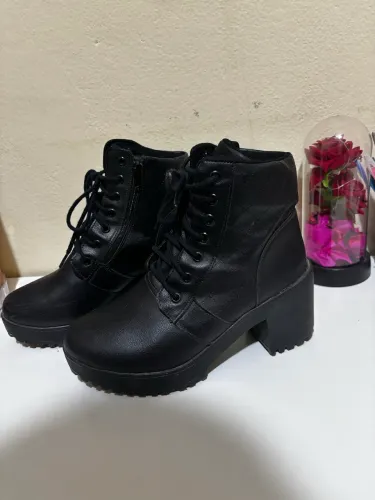 Bota coturno