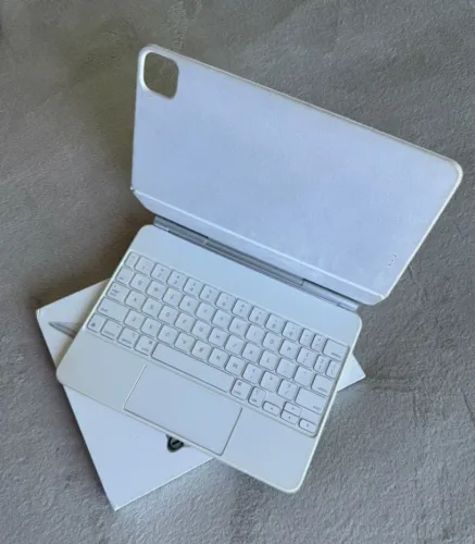Magic Keyboard Original Apple | iPad Pro 11" | Branco | Com Caixa