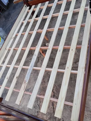Cama de madeira eucalipto 138/188