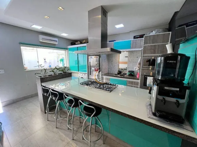 Casa com 2 dormitórios à venda por R$ 880.000,00 - Cidade Jardim - Rio Claro/SP